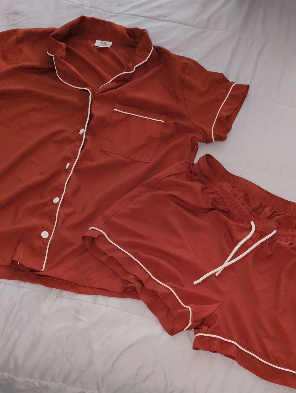Women's Burnt Orange Short Sleeve Pajama Set with White Piping Medium